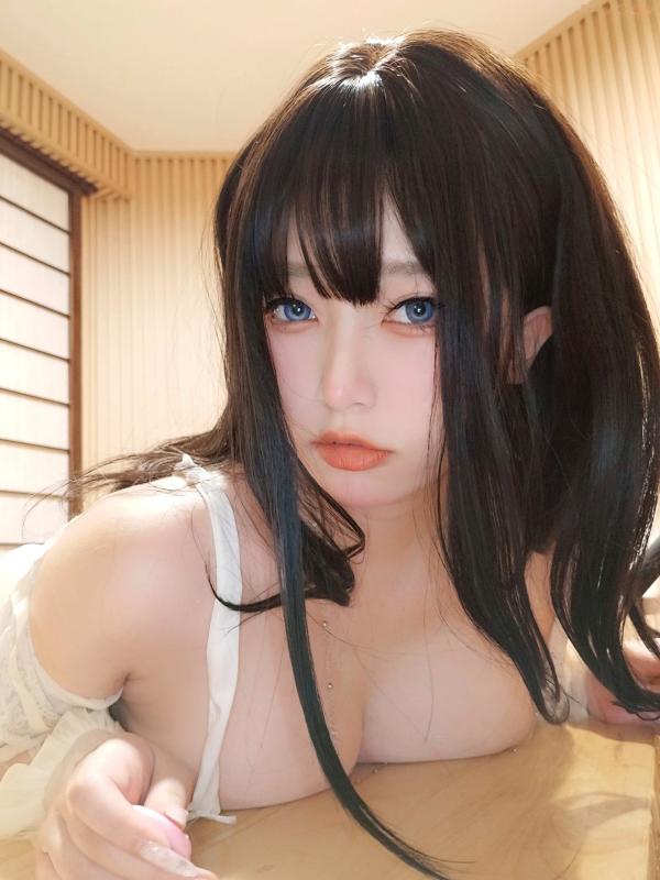    女主K-白双子：纯欲新娘婚纱私房，童颜巨乳极致诱惑，大尺度性感写真第70张图片