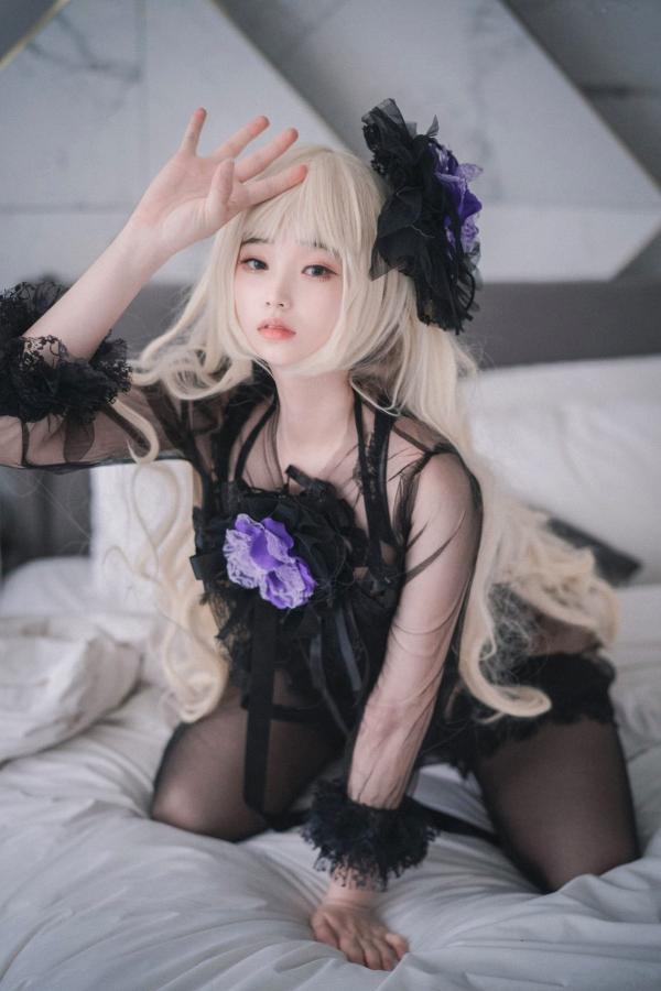    韩国美女Bambi斑比《命运之子》丽塔Cosplay：暗黑哥特风黑丝蕾丝内衣，精致白发造型诱惑写真第3张图片