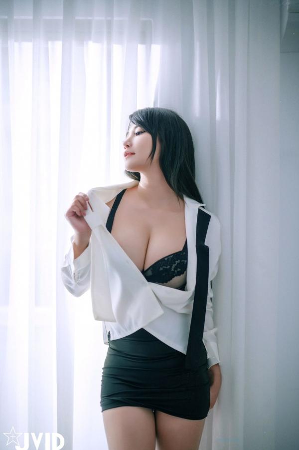    JVID乐乐私房写真：极致巨乳居家诱惑，无圣光大尺度冲击，绝美女神私密视觉分享第14张图片