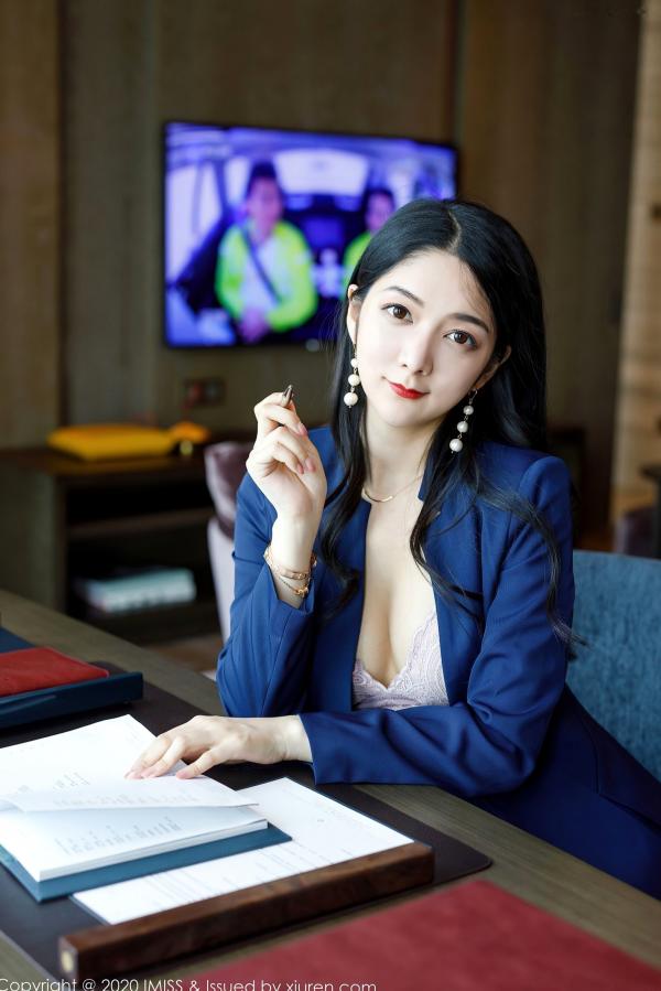    IMiss爱蜜社-471-小热巴-经典职业秘书装与私房性感内衣-办公室OL制服诱惑-无圣光大尺度第59张图片