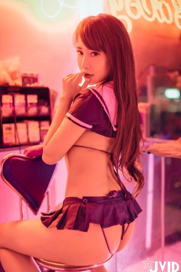   JVID-乐乐-槟榔西施：霓虹灯下的极致制服诱惑，火辣私房大尺度写真第15张图片