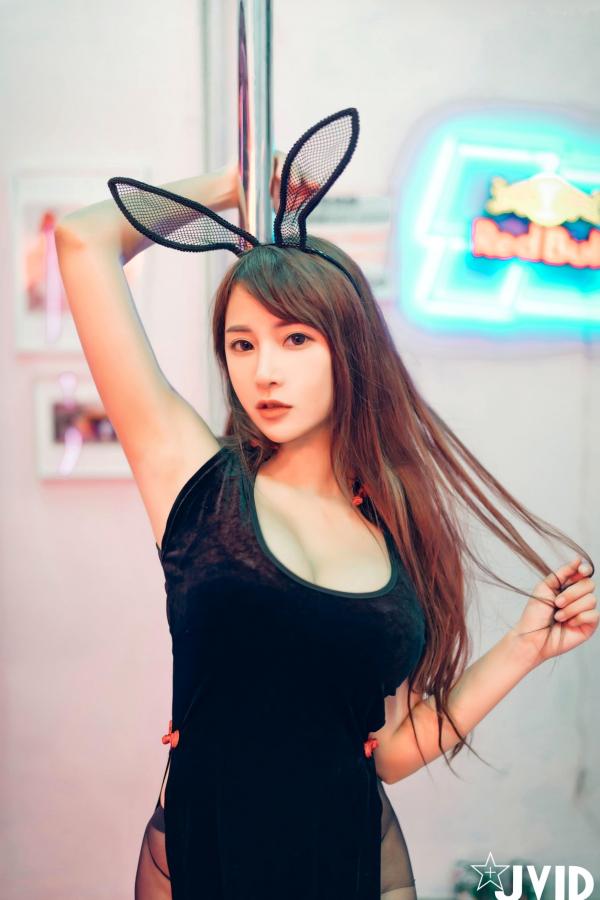    JVID-乐乐-槟榔西施：霓虹灯下的极致制服诱惑，火辣私房大尺度写真第47张图片