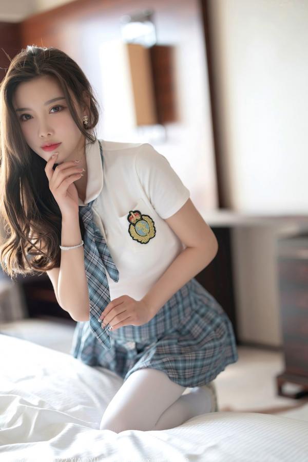    XiaoYu语画界-692-杨晨晨Sugar-学生制服主题格子裙超薄肉丝-2022.01.07 - 无圣光大尺度第18张图片