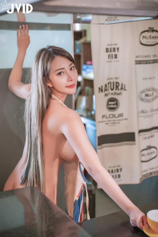    JVID-乐乐：寂寞旅人咖啡馆围裙诱惑，大尺度私房写真演绎极致性感美臀与傲人身材第108张图片