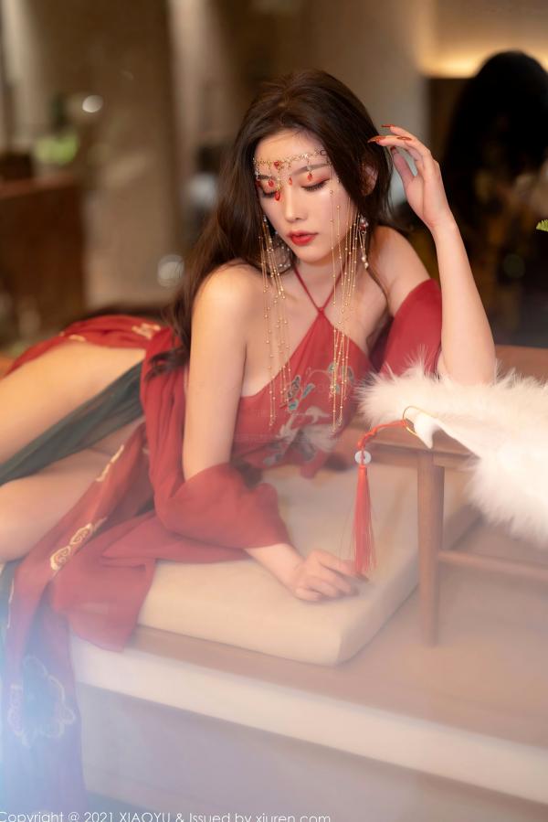    XiaoYu语画界-杨晨晨Sugar-丽江心愿旅拍红色古装肚兜-典雅古典韵味-酒店私房摄影第15张图片