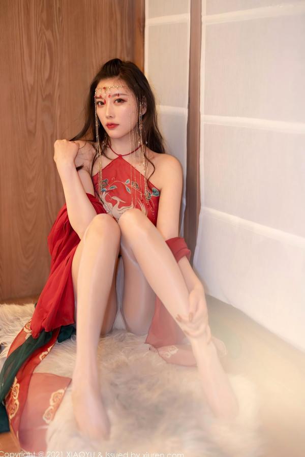    XiaoYu语画界-杨晨晨Sugar-丽江心愿旅拍红色古装肚兜-典雅古典韵味-酒店私房摄影第30张图片