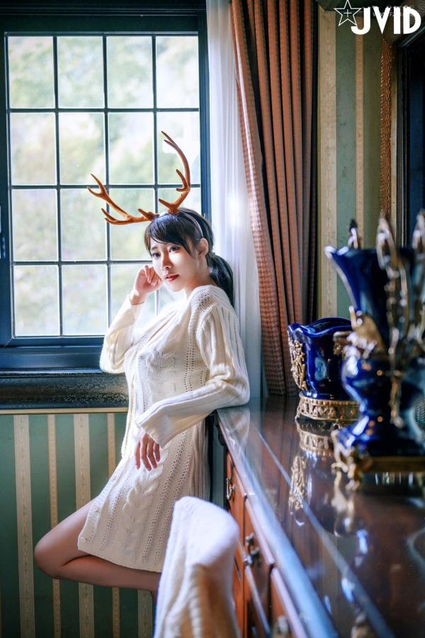    JVID-乐乐-完美曲线鹿角尤物，大尺度私房写真，性感针织与内衣角色扮演，白嫩肌肤极致诱惑第1张图片