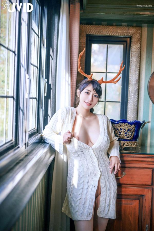    JVID-乐乐-完美曲线鹿角尤物，大尺度私房写真，性感针织与内衣角色扮演，白嫩肌肤极致诱惑第3张图片