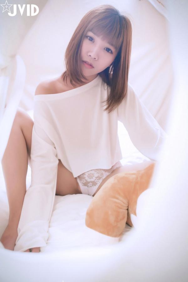    JVID-果寶寶-野外求生训练营-帐篷里的春天-唯美私房照，清纯诱惑居家写真第1张图片