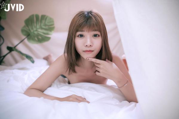    JVID-果寶寶-野外求生训练营-帐篷里的春天-唯美私房照，清纯诱惑居家写真第98张图片
