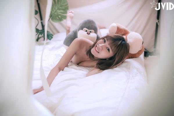    JVID-果寶寶-野外求生训练营-帐篷里的春天-唯美私房照，清纯诱惑居家写真第101张图片