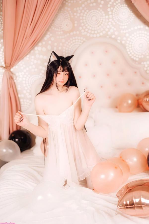    落落Raku-Happy-Birthday-Raku生日主题私房写真，猫女装扮配白丝诱惑，唯美居家生日派对盛宴第52张图片