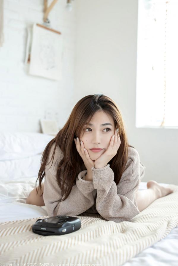    IMiss爱蜜社-440-许诺：居家针织毛衣私房写真，温婉气质展现修长美腿第21张图片