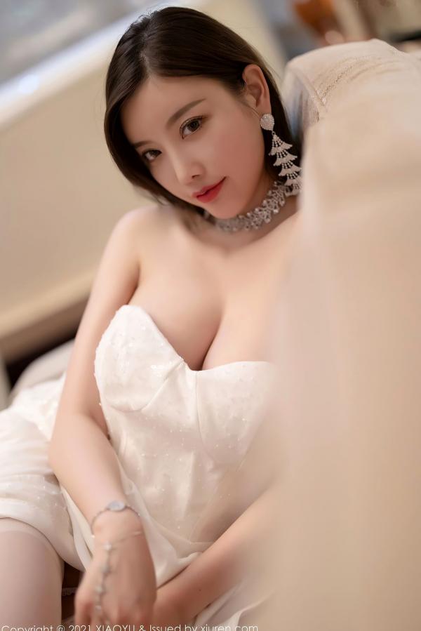    杨晨晨Sugar白色礼服女神写真，优雅长裙配白丝，尽显高贵冷艳性感气质，极品私房唯美视觉系列第67张图片