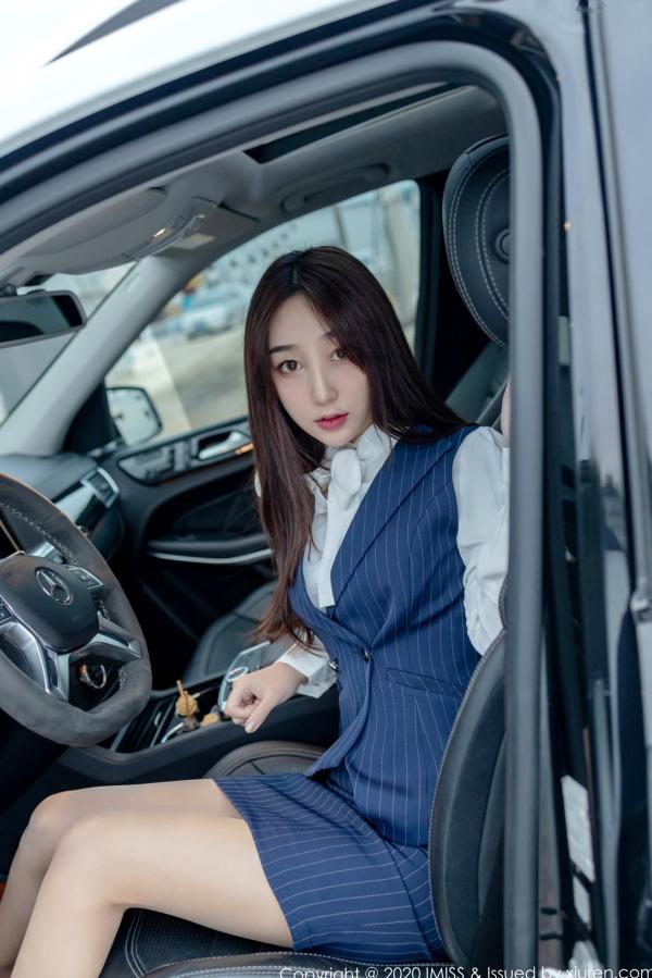   IMiss爱蜜社-438-九月生-OL职业装豪车内饰写真，极致丝袜美腿诱惑与干练通勤时尚第9张图片