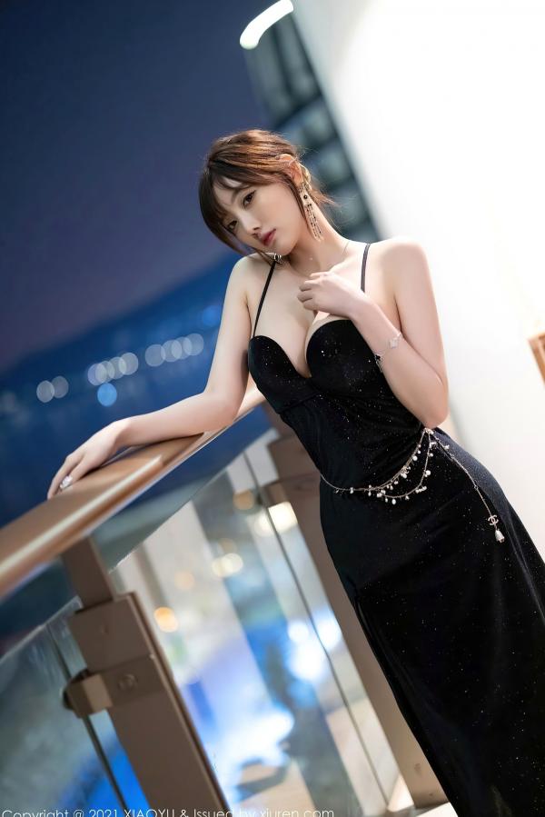    【杨晨晨Sugar】XiaoYu语画界：绝美深V黑亮片礼裙，搭配极致超薄黑丝，展现撩人御姐范，优雅风情与诱惑大尺度写真欣赏第13张图片