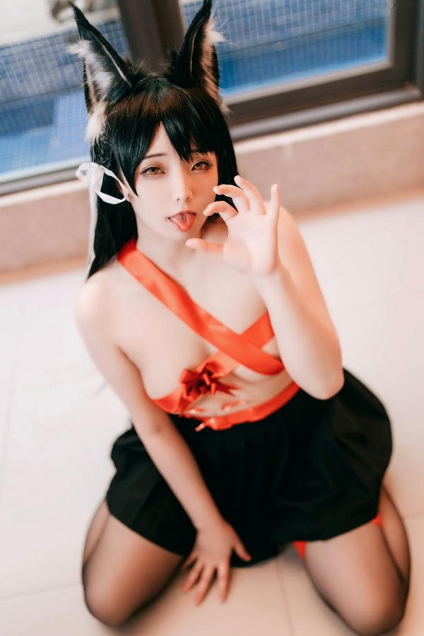    落落Raku-Love-Atago 角色扮演猫耳娘，黑丝制服诱惑，极致大尺度私房写真第10张图片