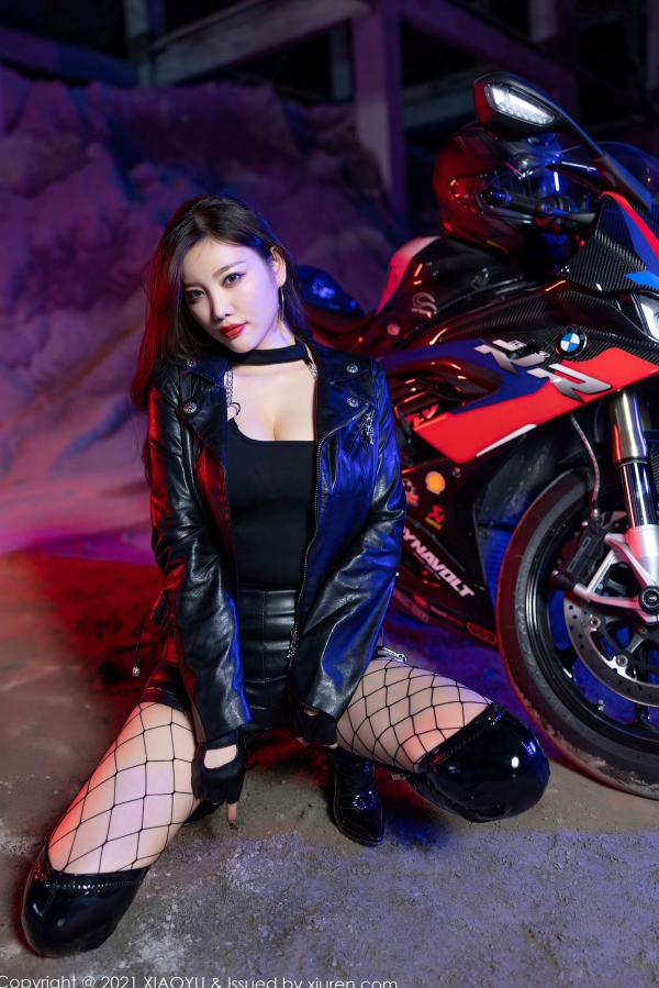    XiaoYu语画界-638-杨晨晨Sugar：夜幕下机车女郎写真，黑色皮衣皮裤搭配诱惑渔网袜与高跟长靴，极致演绎飒爽与性感。第9张图片
