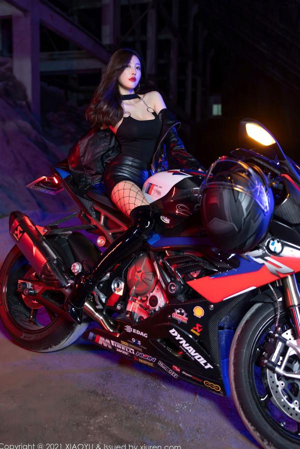    XiaoYu语画界-638-杨晨晨Sugar：夜幕下机车女郎写真，黑色皮衣皮裤搭配诱惑渔网袜与高跟长靴，极致演绎飒爽与性感。第26张图片