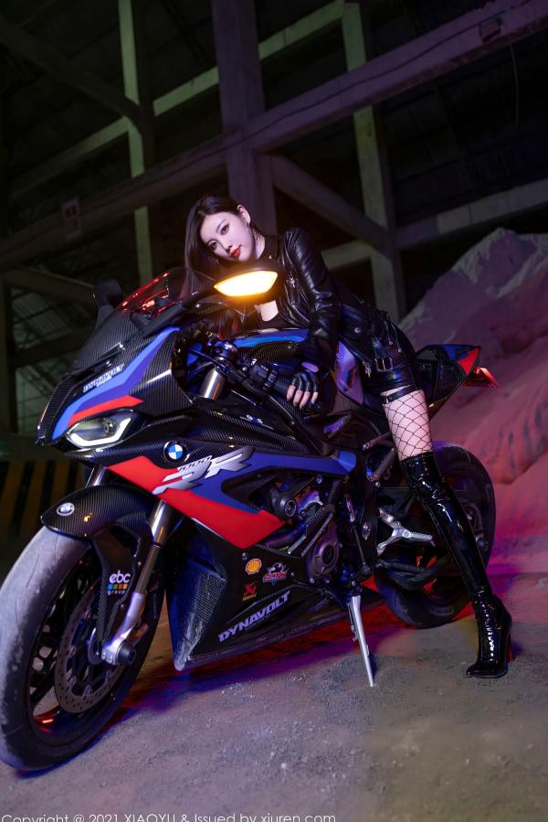   XiaoYu语画界-638-杨晨晨Sugar：夜幕下机车女郎写真，黑色皮衣皮裤搭配诱惑渔网袜与高跟长靴，极致演绎飒爽与性感。第32张图片