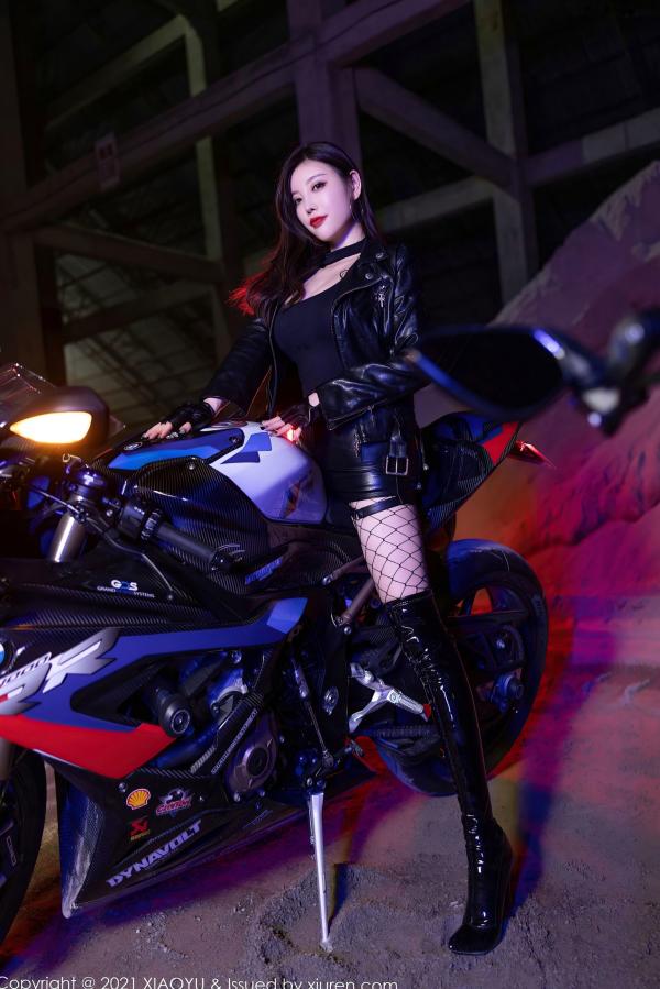    XiaoYu语画界-638-杨晨晨Sugar：夜幕下机车女郎写真，黑色皮衣皮裤搭配诱惑渔网袜与高跟长靴，极致演绎飒爽与性感。第34张图片