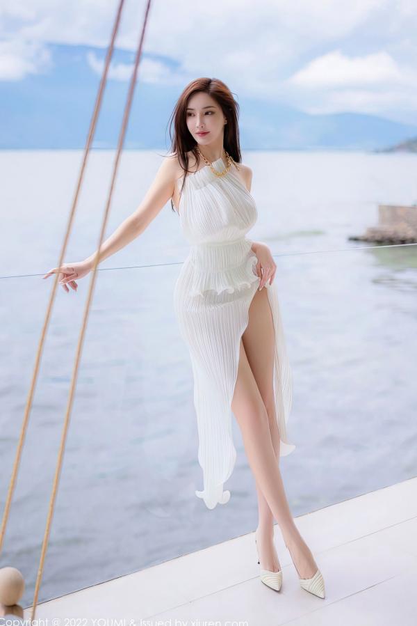    YouMi尤蜜荟-853-奶瓶土肥圆-大理旅拍白色百褶裙：纯欲风写真展现极致诱惑与迷人曲线第12张图片