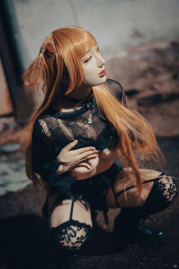    韩国美女孙乐乐Son-YeEun死亡笔记弥海砂Cosplay，暗黑车内私房大尺度写真，夜拍街头哥特诱惑，无圣光性感演绎第7张图片