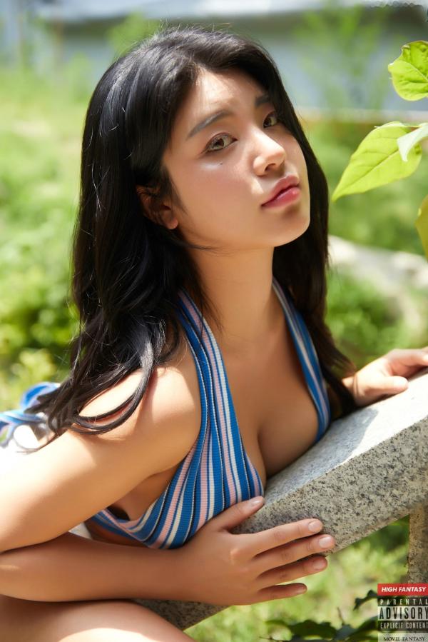    韩国美女Roin户外比基尼写真，展现惊人完美曲线，清纯与性感并存的极致诱惑第19张图片