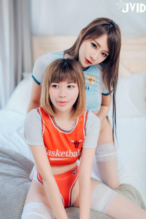    JVID乐乐与果寶寶：清纯女仆与运动宝贝双人私房写真，火辣姐妹双飞诱惑与大尺度互动演绎第2张图片