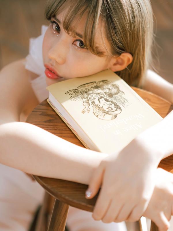    韩国美女银河Eunha私房艺术写真，清新丝袜性感大尺度诱惑，感伤情调唯美赏析 (Bimilstory Vol.05)第12张图片