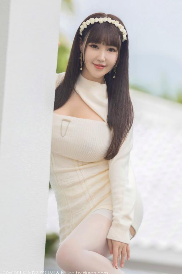 朱可 朱可儿Flora  YouMi尤蜜荟朱可儿Flora三亚旅拍：白色针织连衣短裙私房写真，童颜巨乳白丝诱惑，泳池边的唯美大尺度视觉盛宴第10张图片