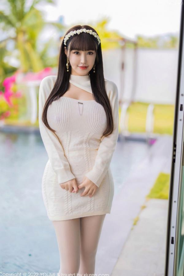 朱可 朱可儿Flora  YouMi尤蜜荟朱可儿Flora三亚旅拍：白色针织连衣短裙私房写真，童颜巨乳白丝诱惑，泳池边的唯美大尺度视觉盛宴第16张图片