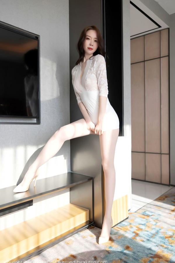 梦心玥 梦心月  XiaoYu语画界-615-梦心月-唯美室内私房写真-镂空短裙与优雅曲线的身影-2021.09.15第6张图片