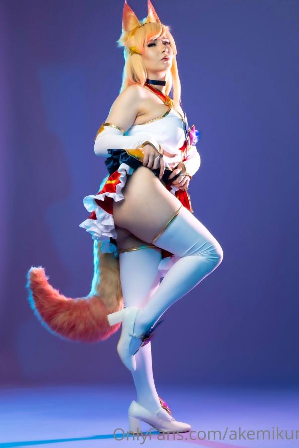    Akemi明美-SGA性感狐妖Cosplay，红色火辣战裙，极致诱惑私房，二次元视觉盛宴第3张图片