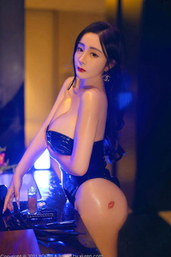   YouMi尤蜜荟716期：允尔成都旅拍，紧身高叉连体皮衣制服主题，冷艳御姐极致诱惑第29张图片