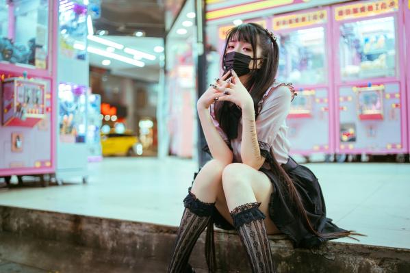    落落Raku-神待ち少女-私房写真-双马尾洛丽塔风格-清纯萝莉诱惑-Night-LiLy-2022年10月订阅第8张图片