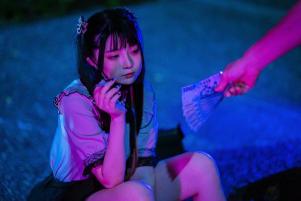    落落Raku-神待ち少女-私房写真-双马尾洛丽塔风格-清纯萝莉诱惑-Night-LiLy-2022年10月订阅第26张图片