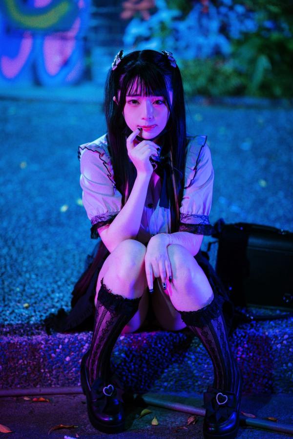    落落Raku-神待ち少女-私房写真-双马尾洛丽塔风格-清纯萝莉诱惑-Night-LiLy-2022年10月订阅第29张图片