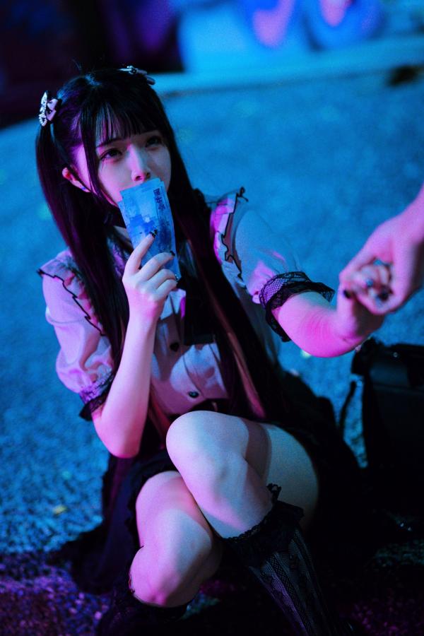    落落Raku-神待ち少女-私房写真-双马尾洛丽塔风格-清纯萝莉诱惑-Night-LiLy-2022年10月订阅第30张图片