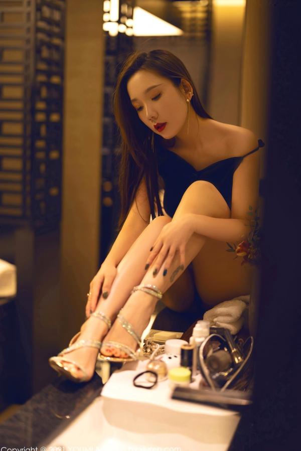    YouMi尤蜜荟-710-艾静香-冷艳性感女神，成都酒店私房黑色典雅礼裙写真，气质高级诱惑撩人第26张图片