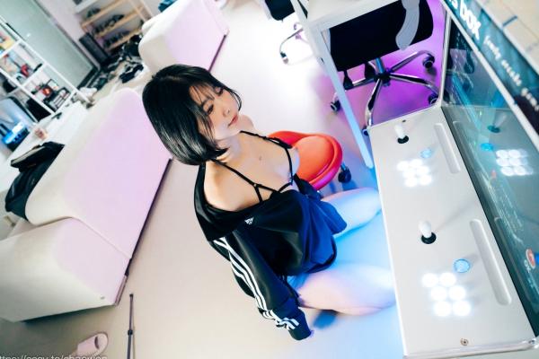    韩国美女琪雅Zia电玩少女写真 电竞赛博风格居家私房诱惑 大尺度游戏室极品女神套图第70张图片