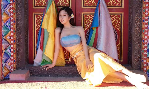    UGirls尤果圈娜露《心语心愿》：异域古建里的清新女神，泰式风情温婉动人写真第30张图片