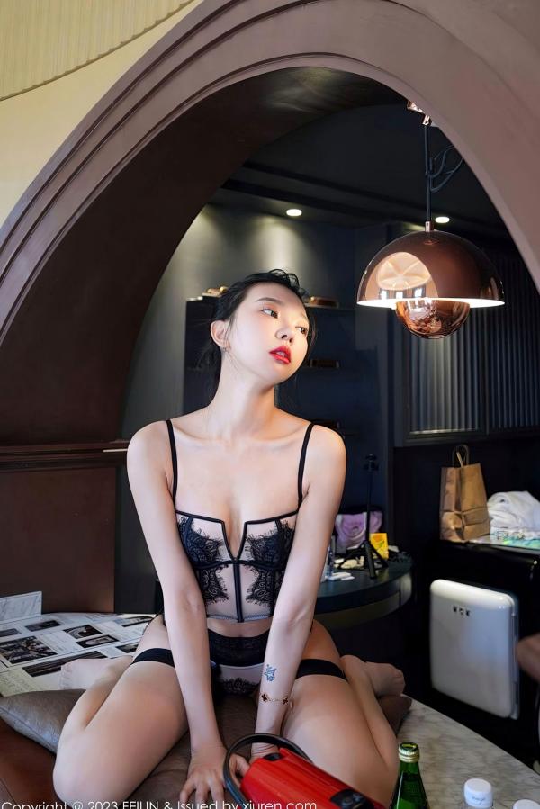    FeiLin嗲囡囡-冯木木：黑色蕾丝内衣与吊带袜的诱惑，极品室内私房摄影大片第90张图片