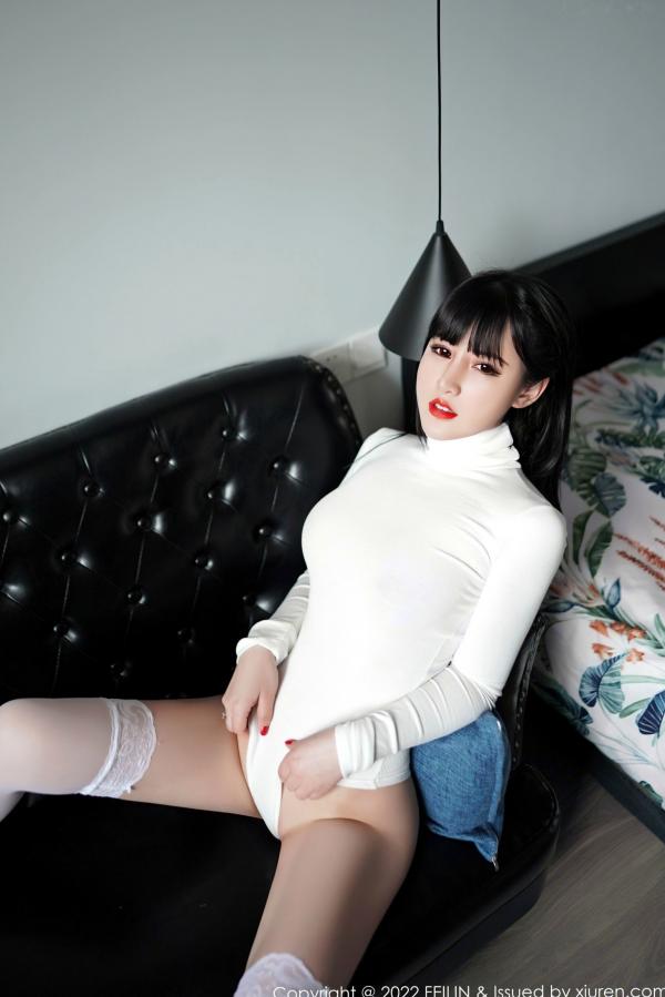    FeiLin嗲囡囡-457-诗诗kiki白色紧身连体开叉服私房高冷写真，修长美腿曲线动人，尽显极致性感与诱惑魅力第26张图片