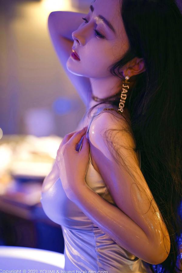    YouMi尤蜜荟-允爾-桂林旅拍-浴室唯美湿身诱惑-灯影下的傲人曲线与白嫩肌肤第4张图片