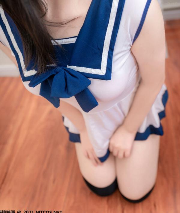    MTCos喵糖映画 Vol.418 清纯居家水手裙制服诱惑，校园风少女美腿私房写真第23张图片