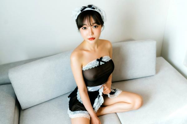    韩国美女Jucy大尺度私房写真，卧室诱惑性感身姿，无圣光极致展现曲线美第1张图片
