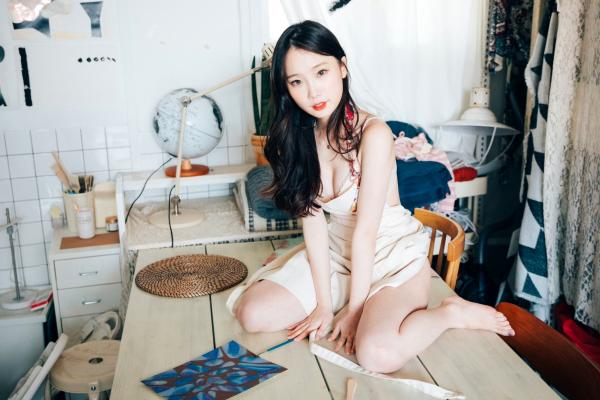    韩国美女-Pureding-퓨딩-Assistant-Loozy室内私房写真，性感连体衣与精致内衣诱惑，展现甜美傲人曲线第36张图片