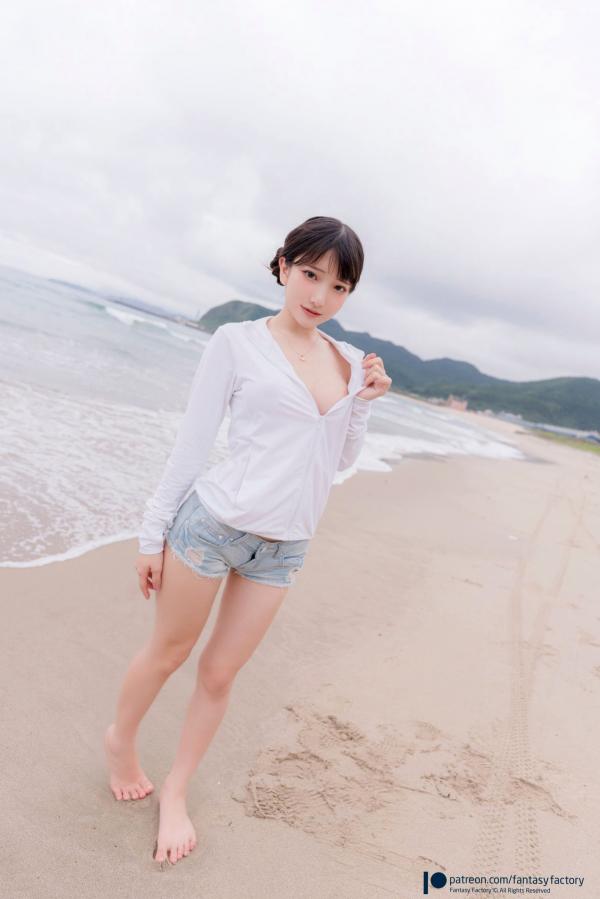    Fantasy-Factory小丁Ding台湾深奥海边外拍，清纯甜美私房旅拍写真第10张图片