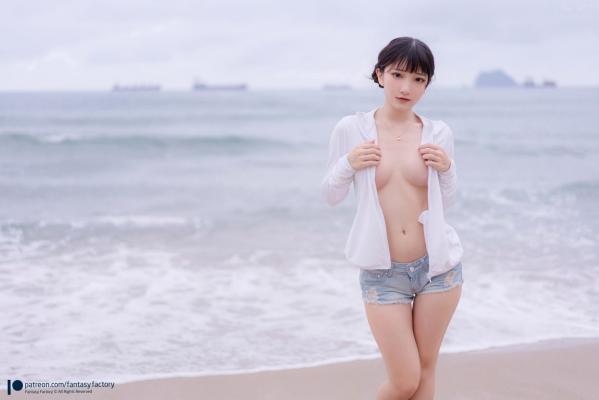    Fantasy-Factory小丁Ding台湾深奥海边外拍，清纯甜美私房旅拍写真第12张图片